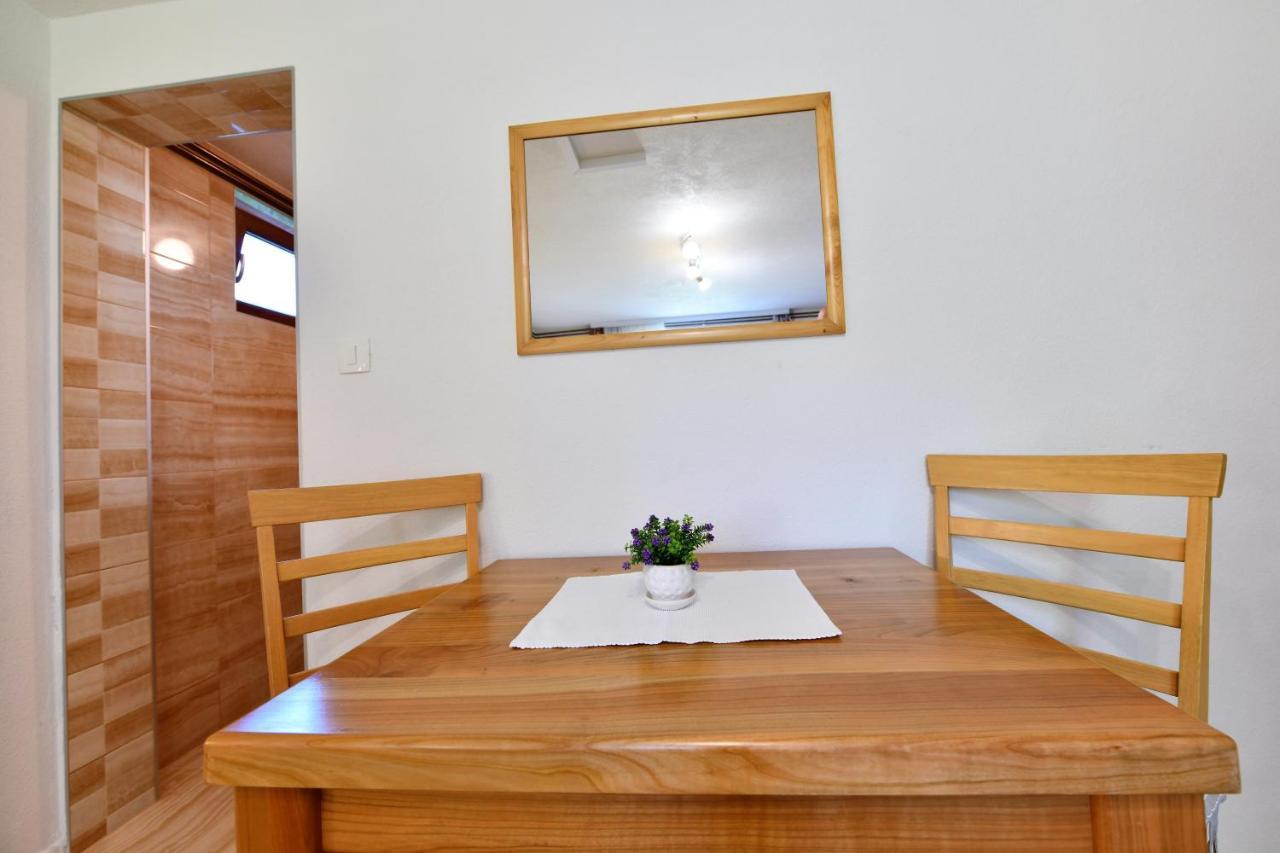 Apartment And Rooms Ivancica Селиште-Дрежничко Экстерьер фото